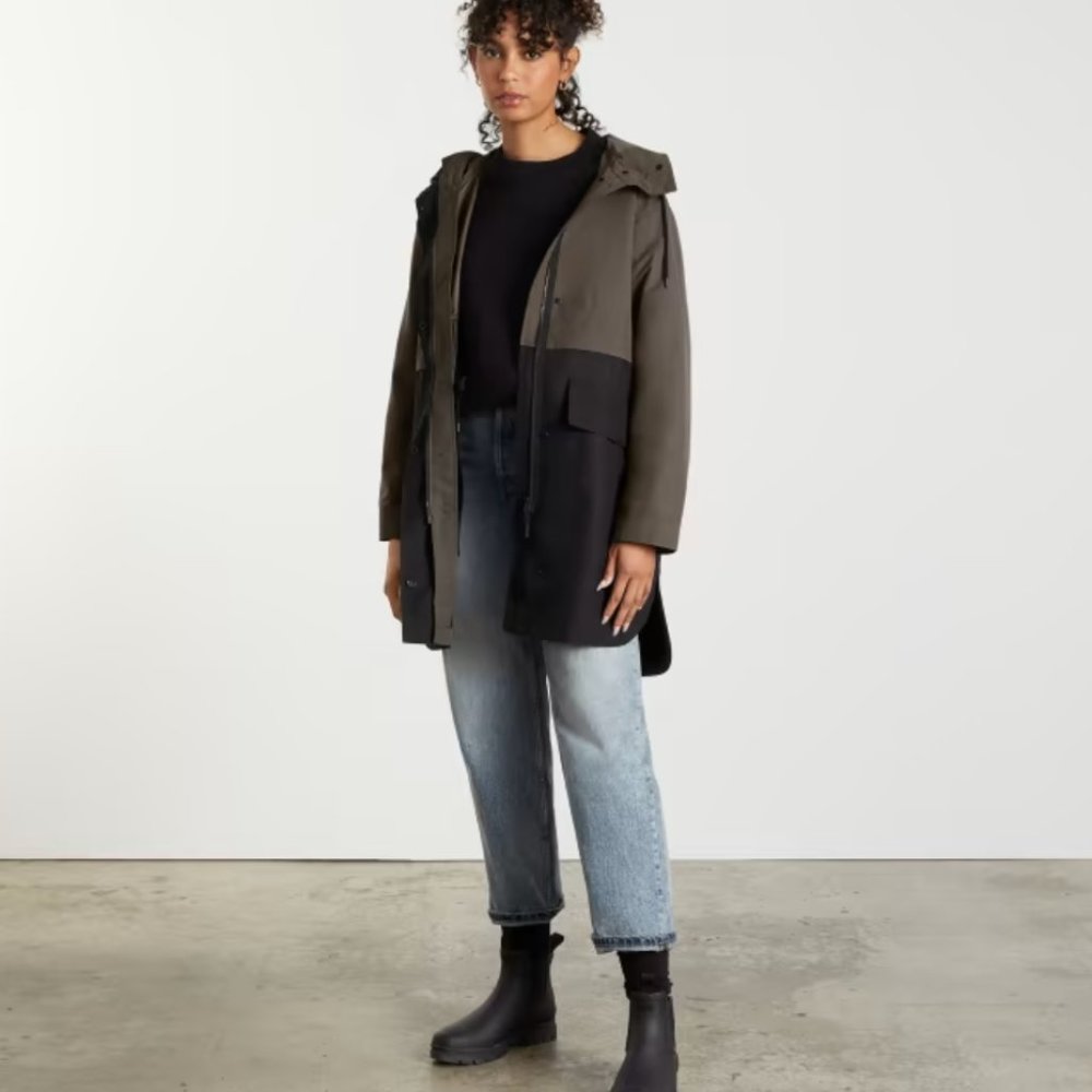 The ReNew Anorak | Everlane | Forest Green Black | Extra Small